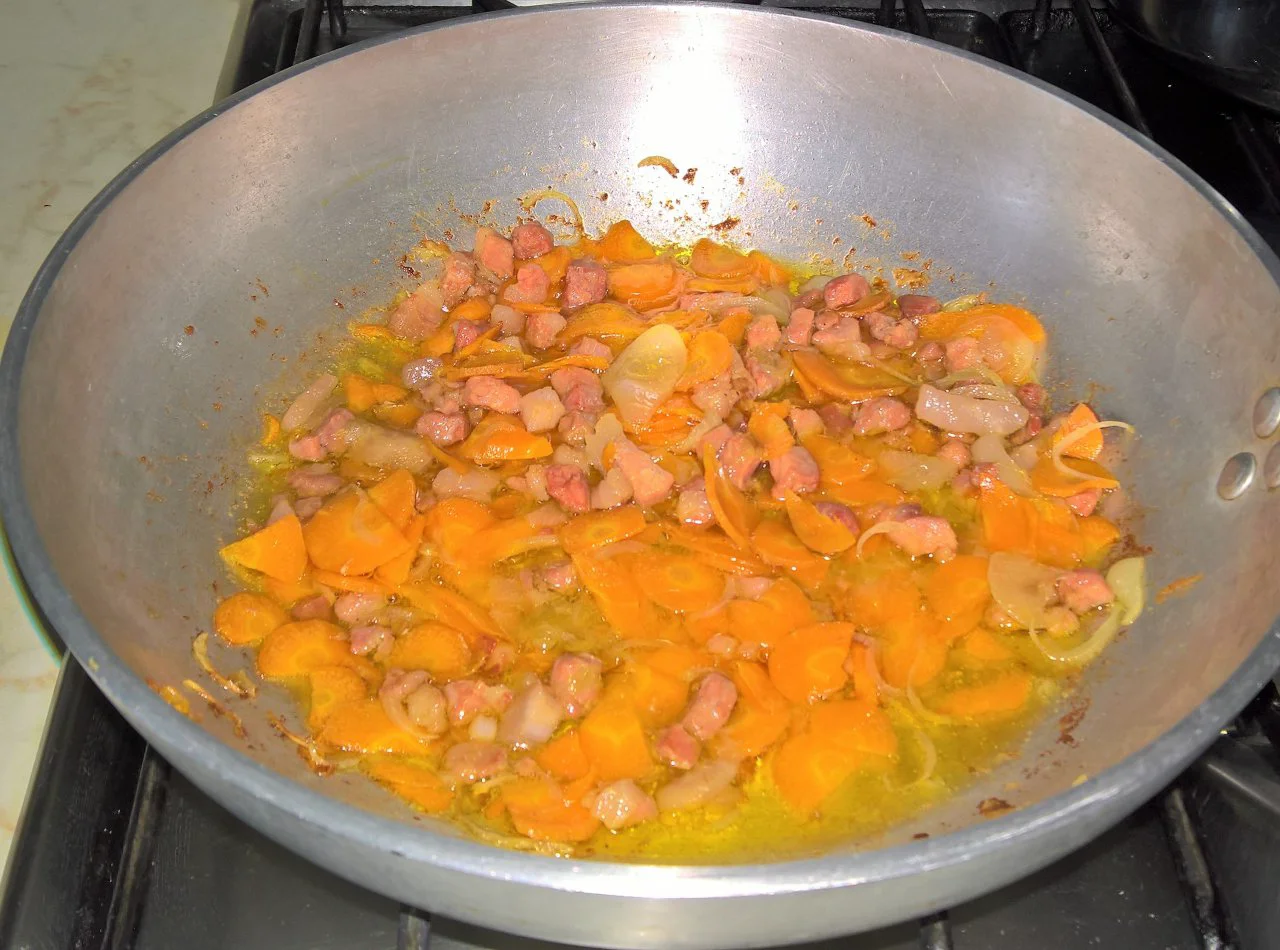 Rigatoni carote e pancetta